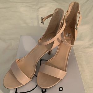 Blush pink sandals 6.5